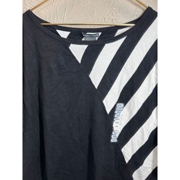 Chelsea & Theodore Women's Black And White Batwing Oversized Sweater Size Large - Picture 4 of 6